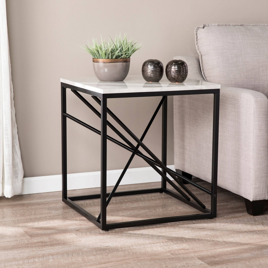 White Faux Marble End Table E856671