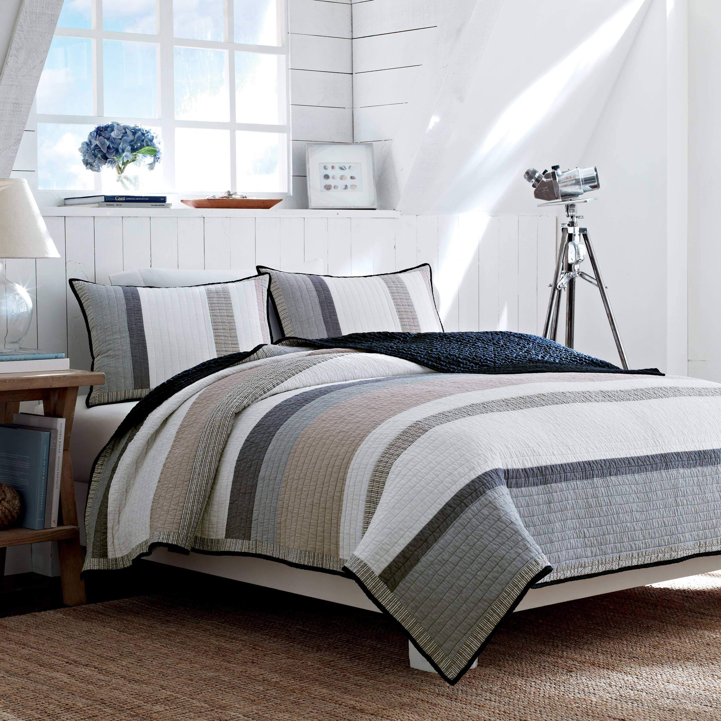 King Cotton Reversible Quilt D204947