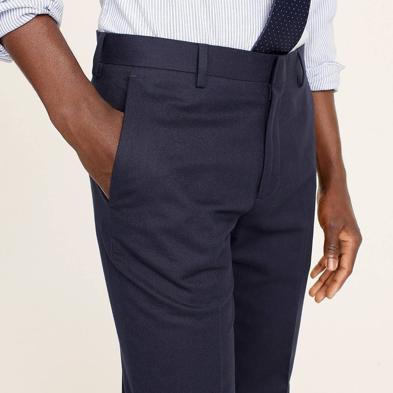 Slim-Fit Unstructured Suit Pant in Wool-Cotton Twill M3658