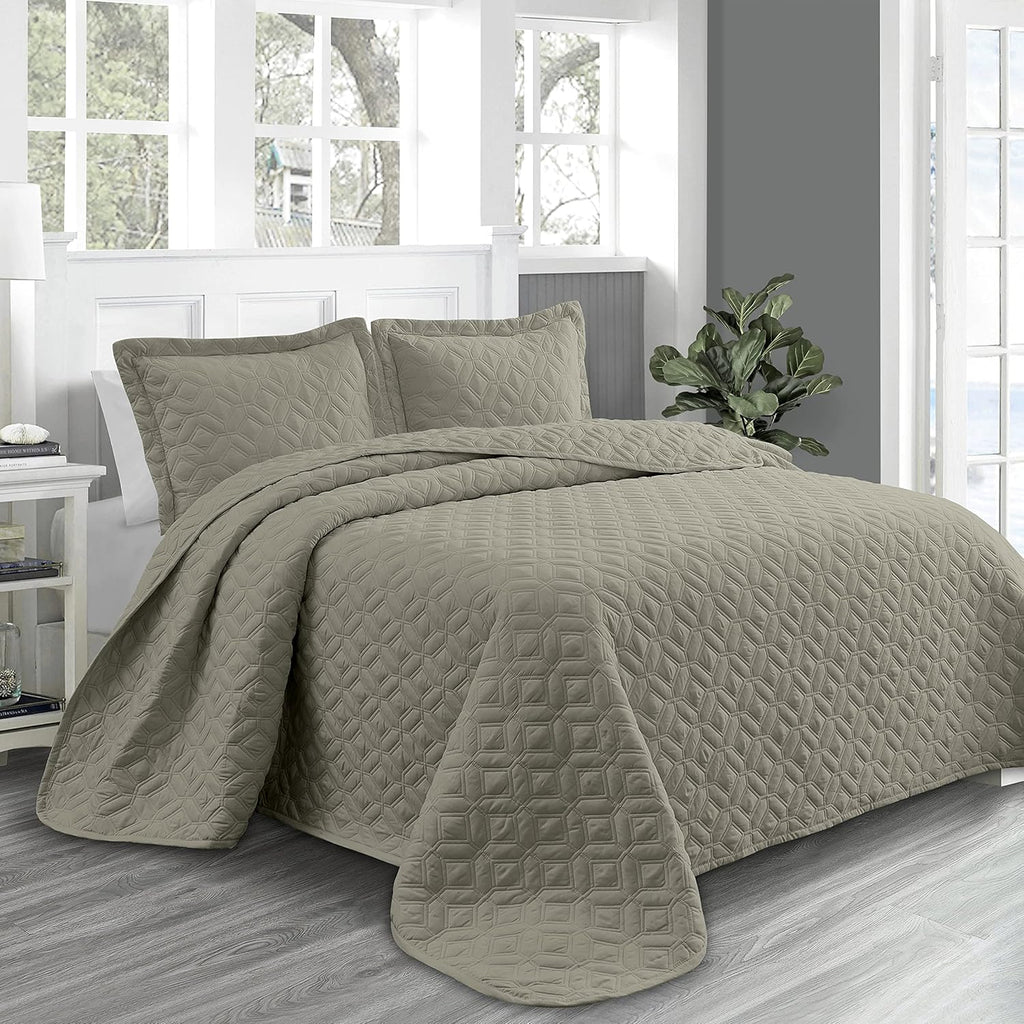 Oversized 3 Piece Reversible Bedspread Coverlet Set, King / Cal King, Taupe M385