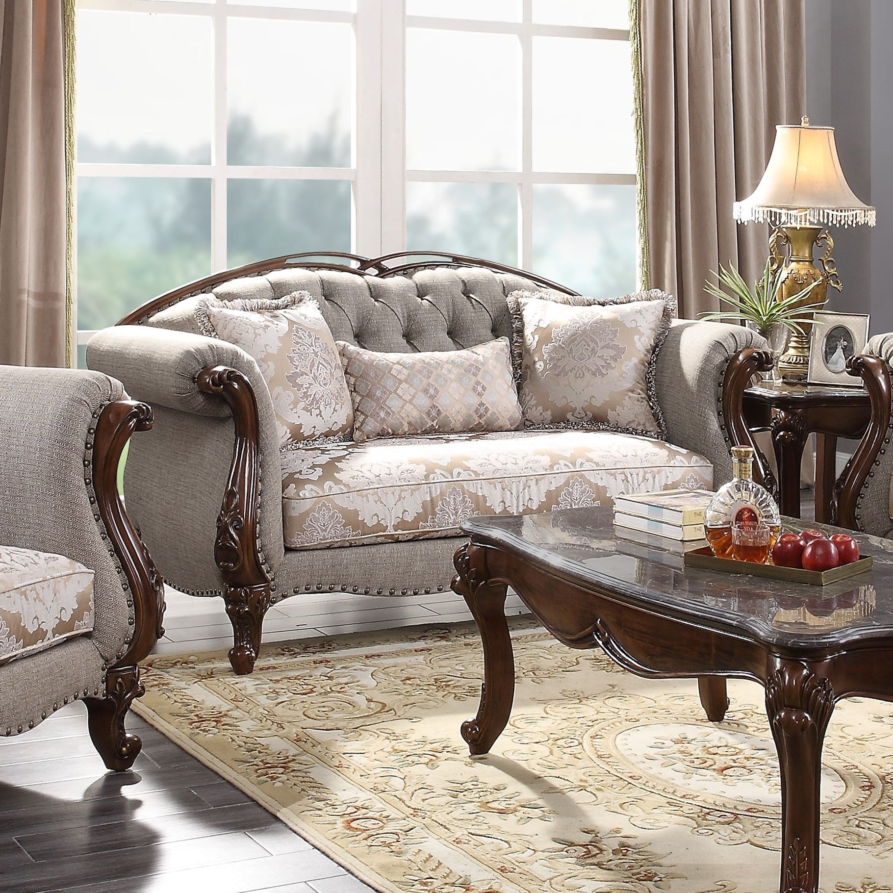 Loveseat with Pillows E57951
