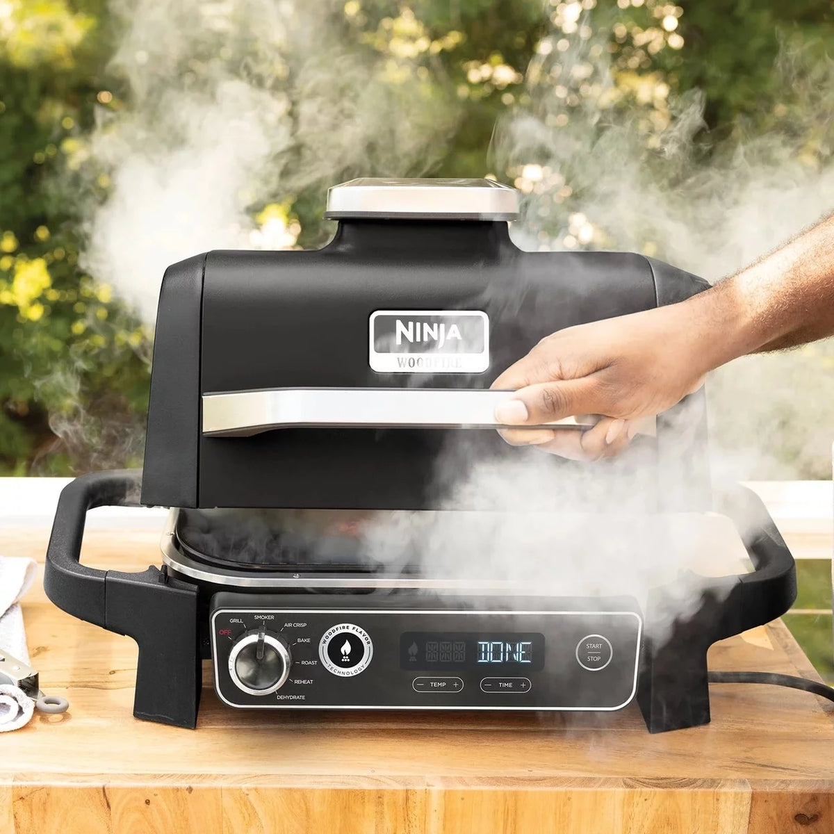 7-in-1 Outdoor Grill & Smoker K8070