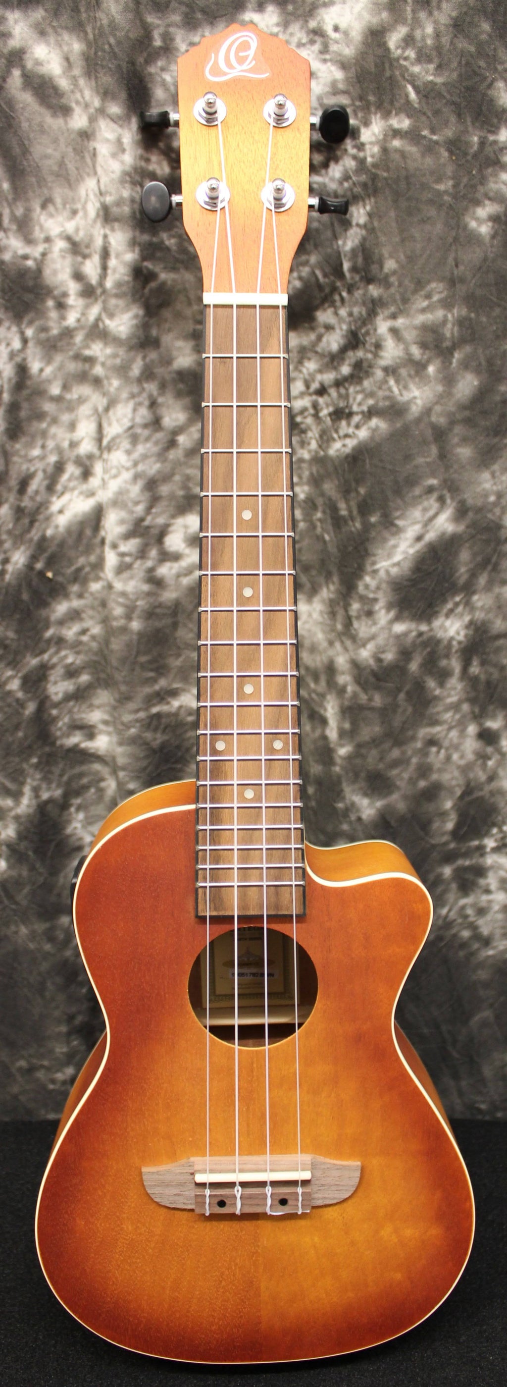 Concert Ukulele Sunburst V687