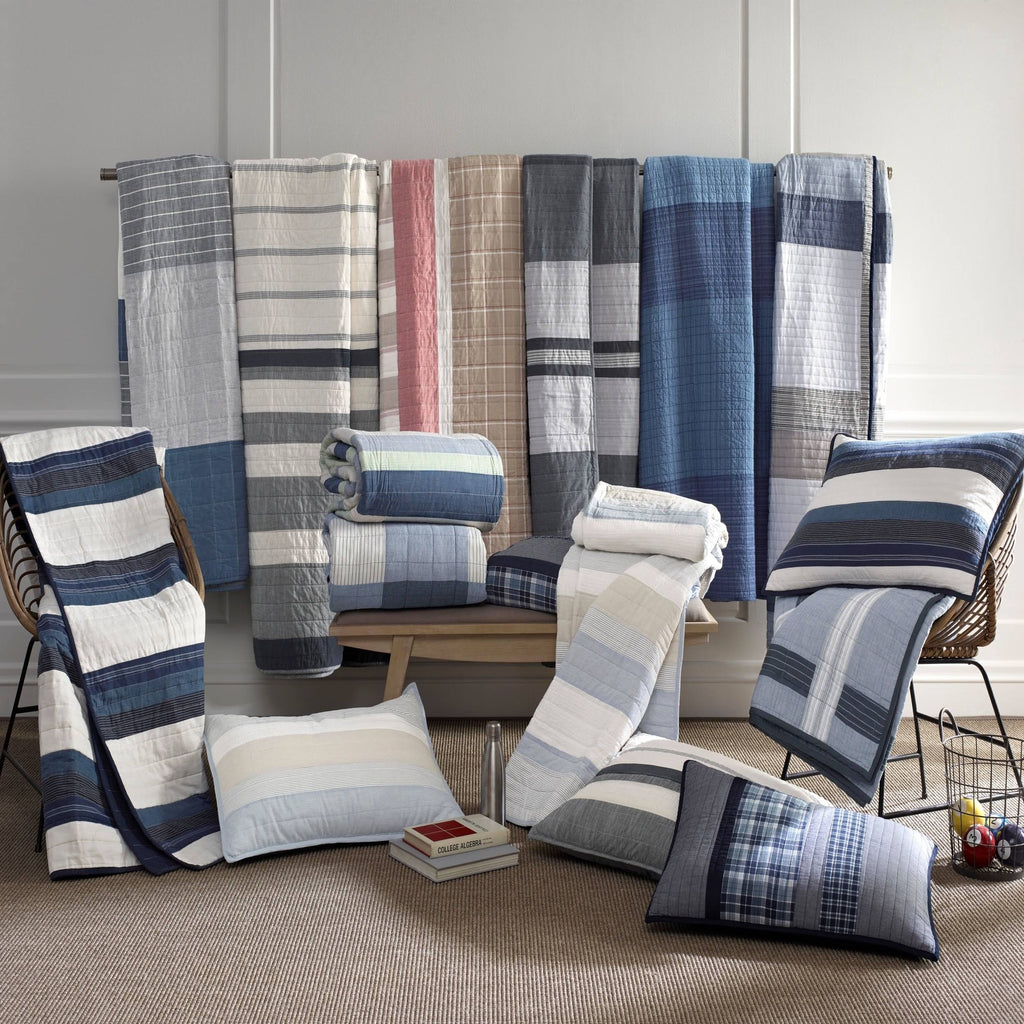 King Cotton Reversible Quilt D204947