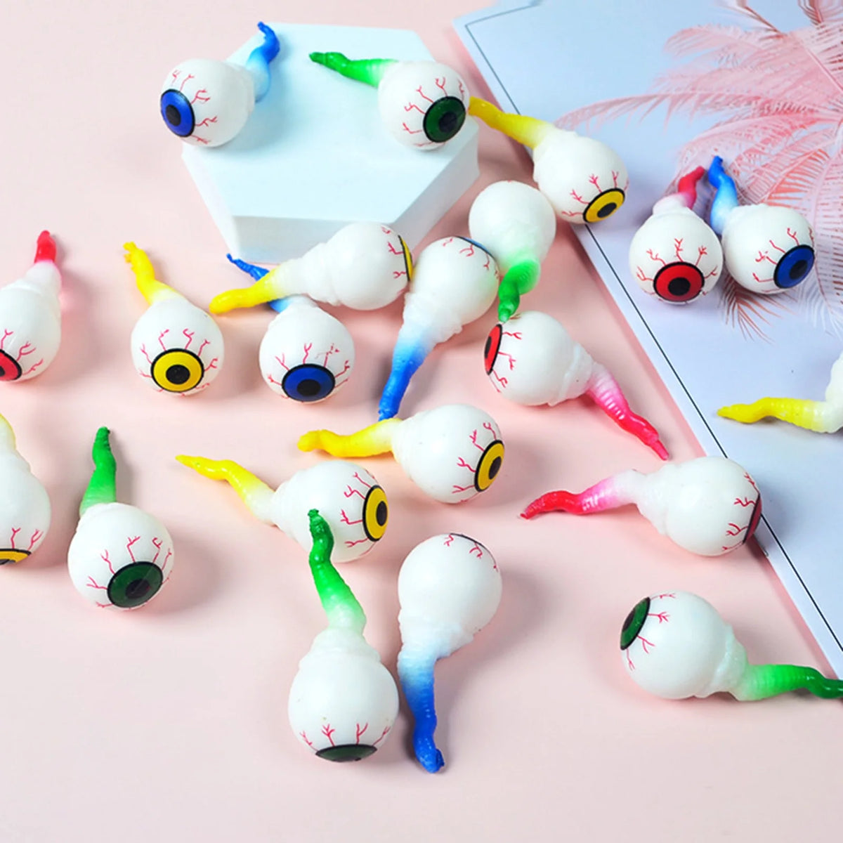 Squeezing Eyeball Ball Vent Toy Z8400
