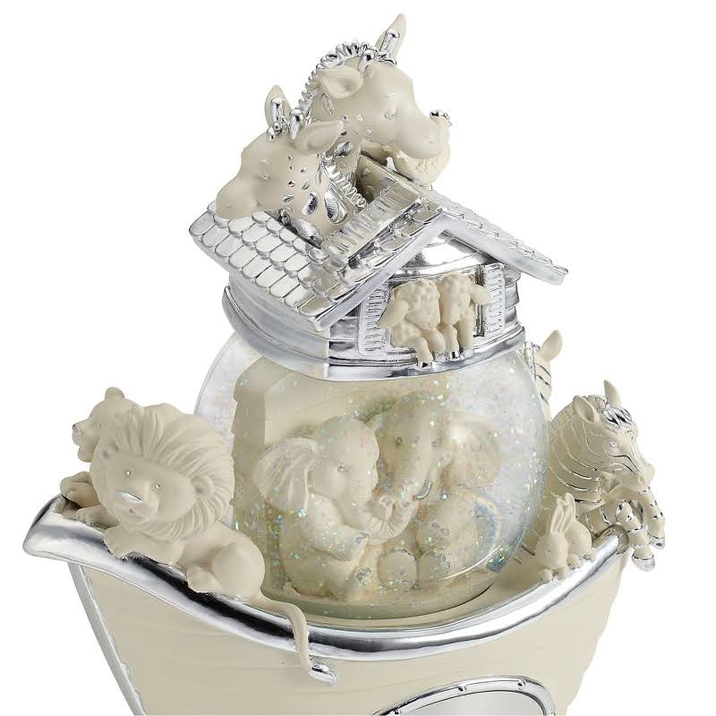 Musical Snow Globe Z8207